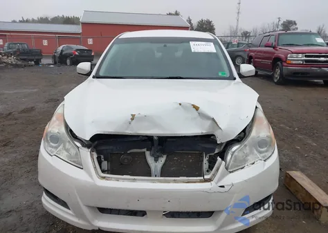 2012 Subaru Legacy 2.5I Premium из США, поврежденный, VIN 4S3BMBC65C3041588